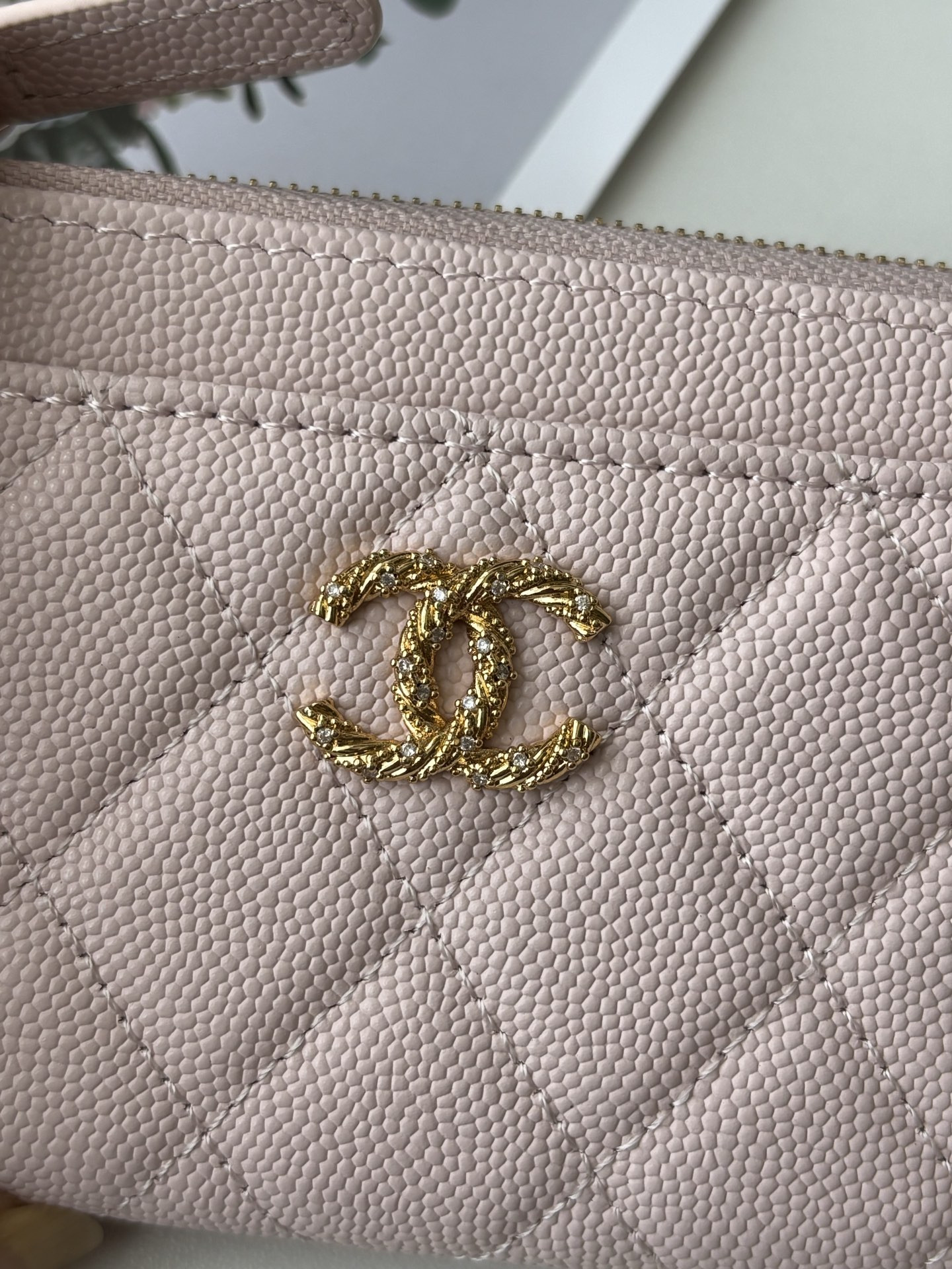 Ch**el Classic Zippered Card Holder AS5074 13x9x2cm