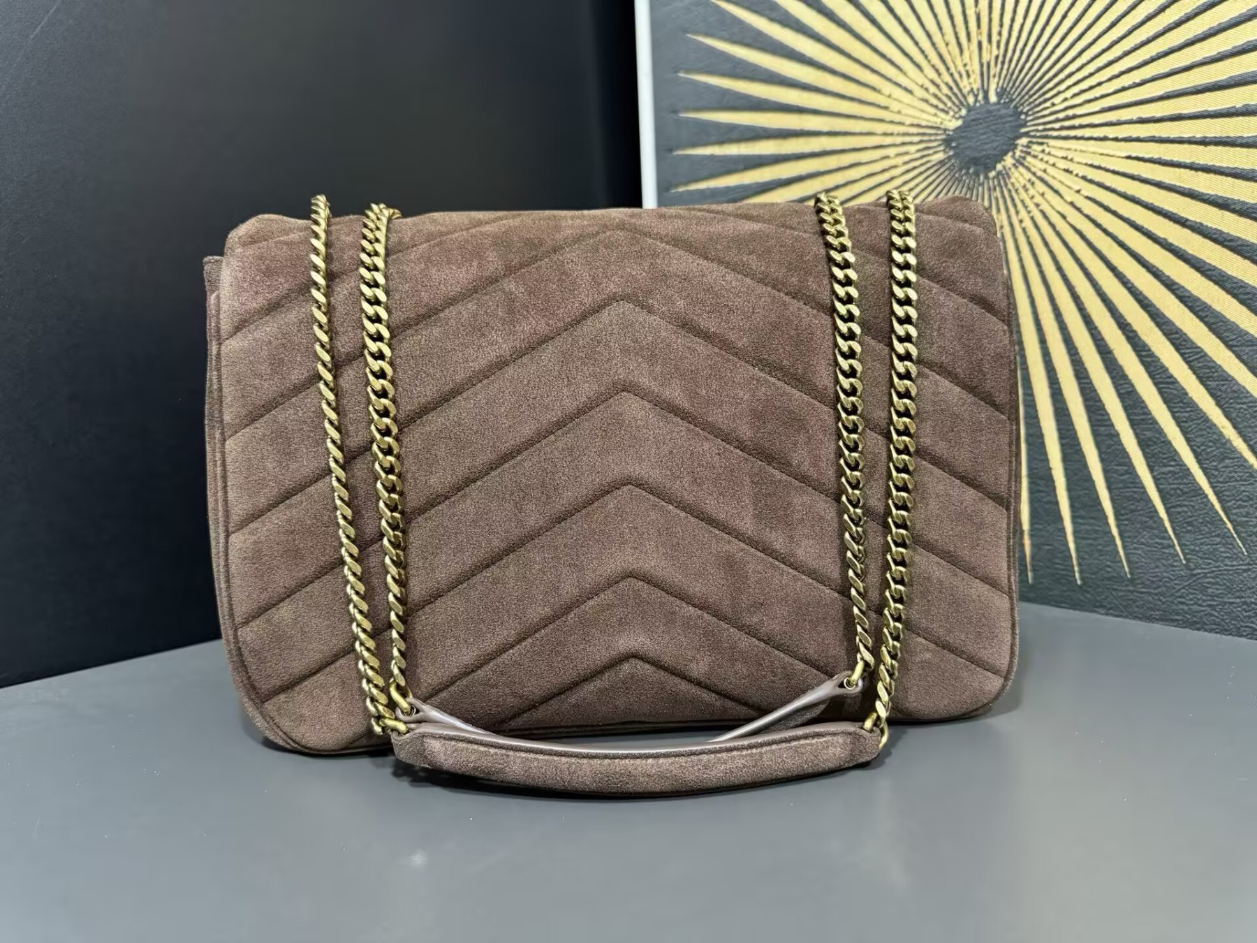 Y51 LOULOU large in MATELASSÉ Suede 32 x 22 x 10 CM