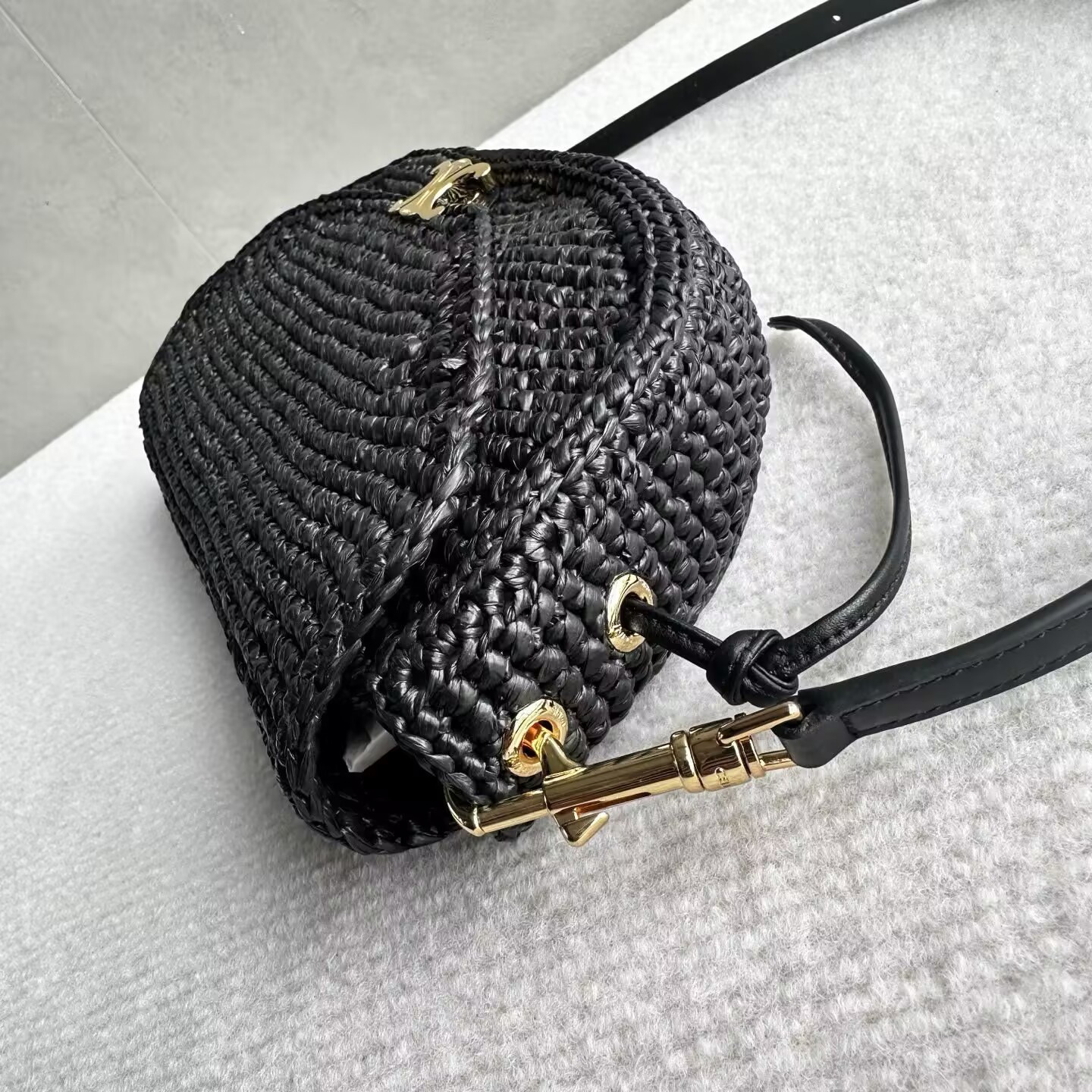 Ce1i*e little halfmoon soft triomphe in raffia 28.5x6x14cm