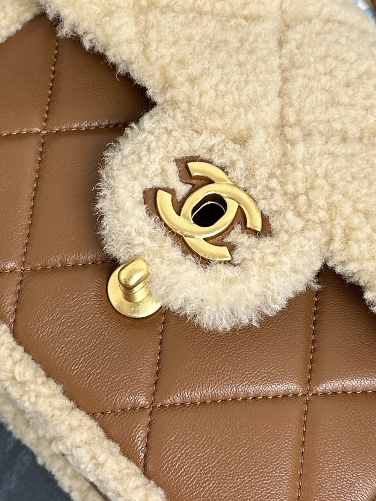 Ch**el Mini Flap Bag 12 x 18 x 6cm