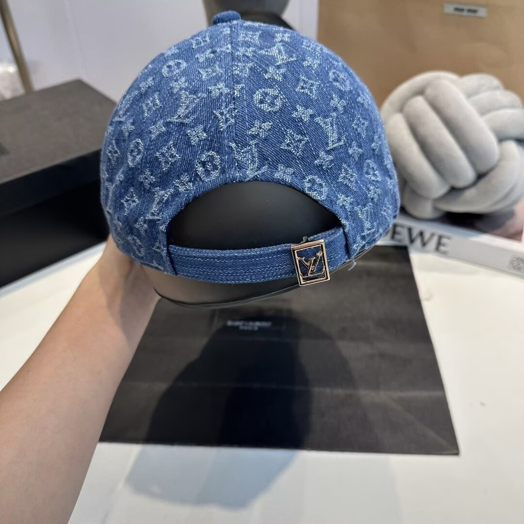 l0vis Vvtt0n baseball cap