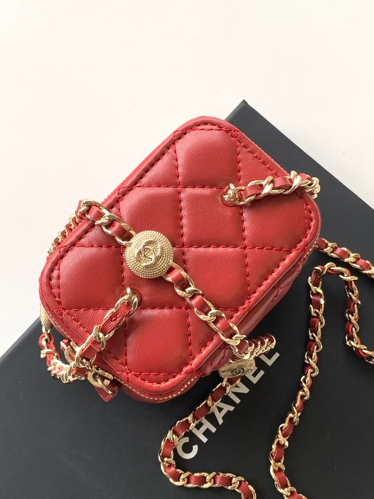 Ch**el Small Vanity with Chain 8.5x11x7cm