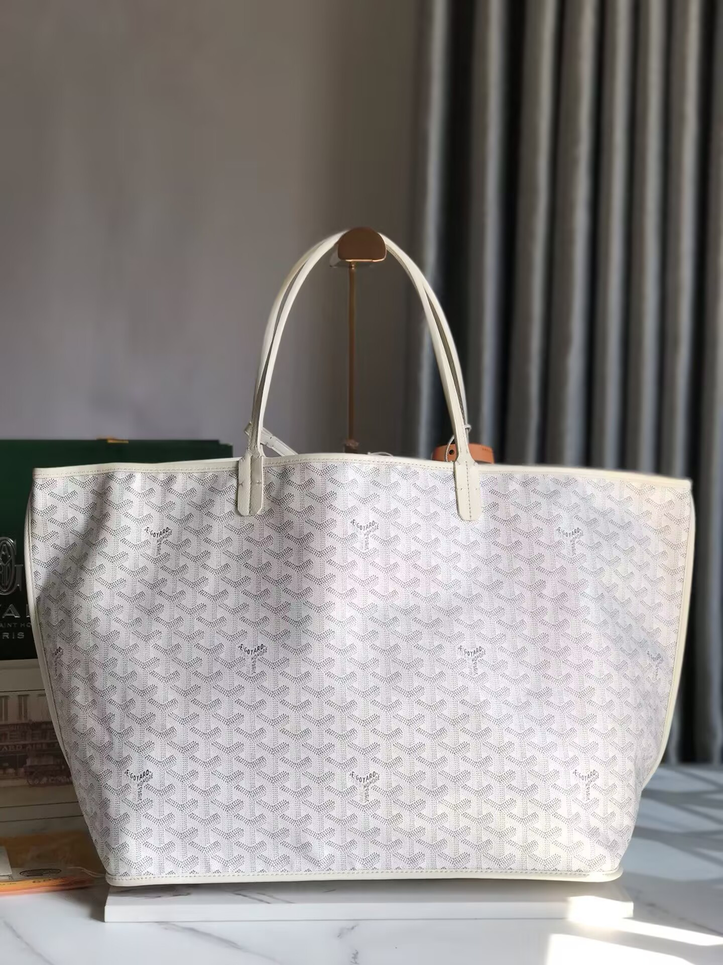G09ard anjou gm bag 39x32x19cm