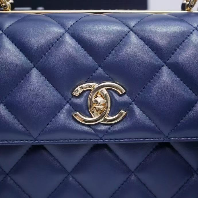 Ch**el flap bag with top handle 17x25x12cm