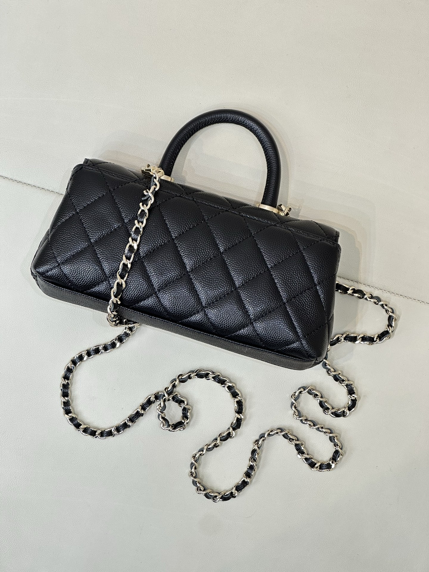 Ch**el Coco Handle Flap Bag AS5285 21x10x5cm