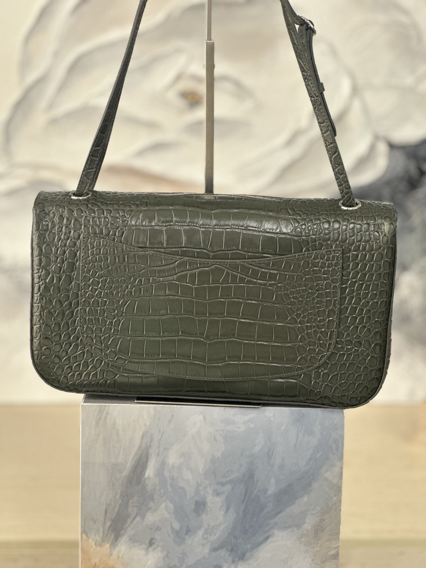 Ch**el Maxi Flap bag Olive Green Silver hardware AS6231 19.5x32x10cm