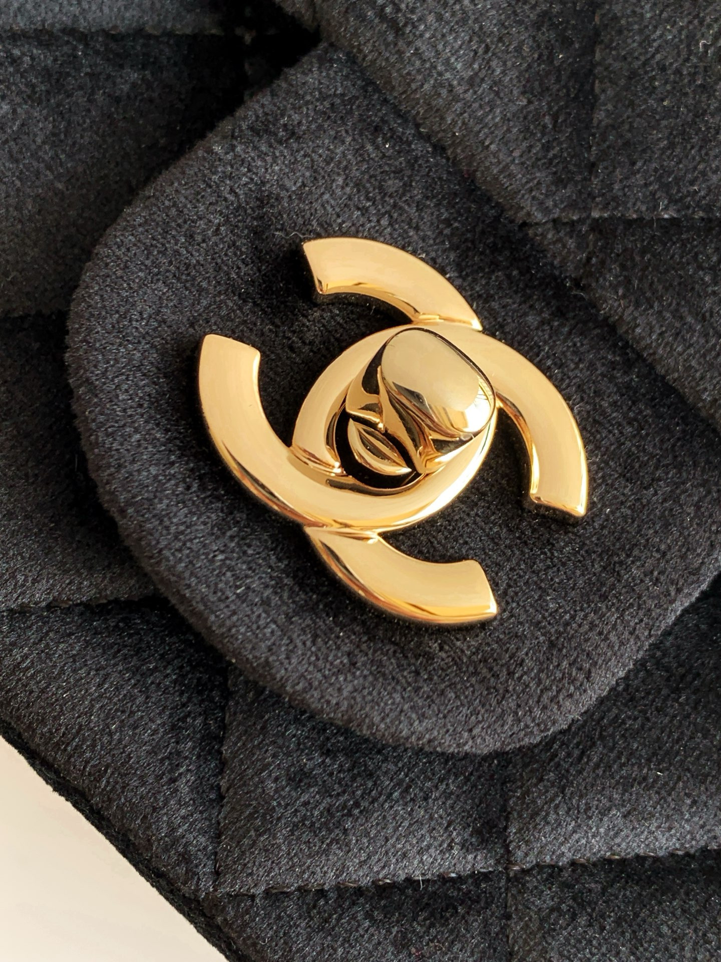 Ch**el MINI FLAP BAG 13x18x7cm