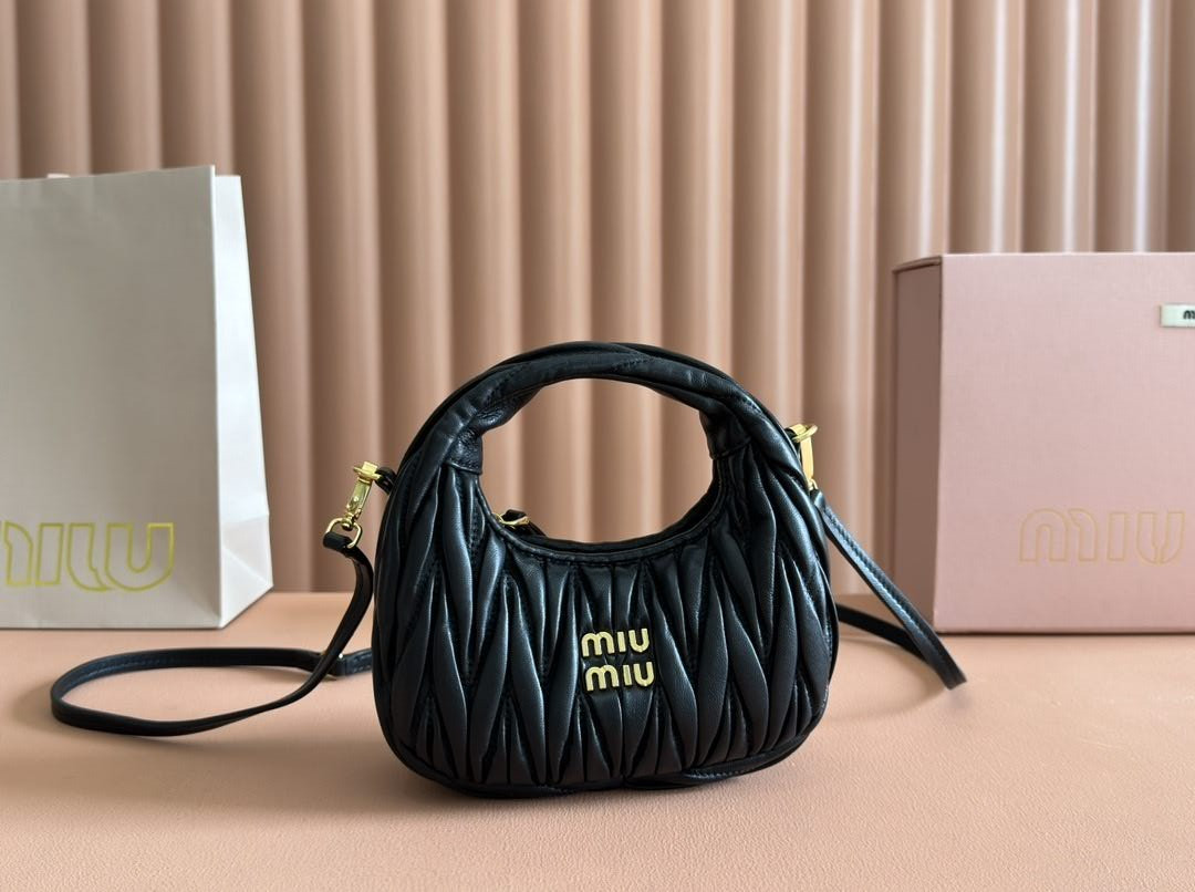 Miu Miu Wander matelassé nappa leather hobo mini-bag 14x17.5x5.5cm