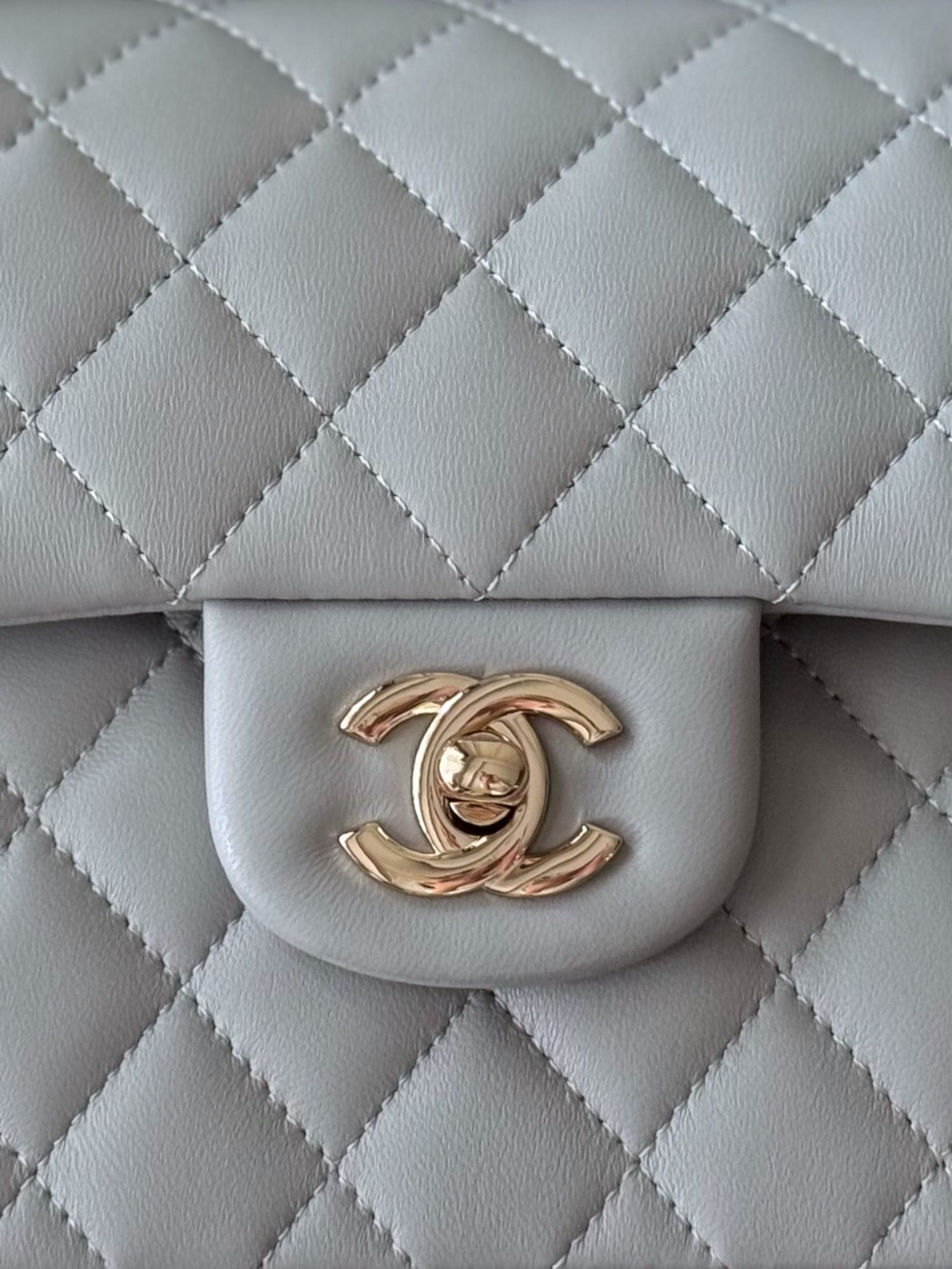 Ch**el Small Classic Bag 23x6.5x14cm