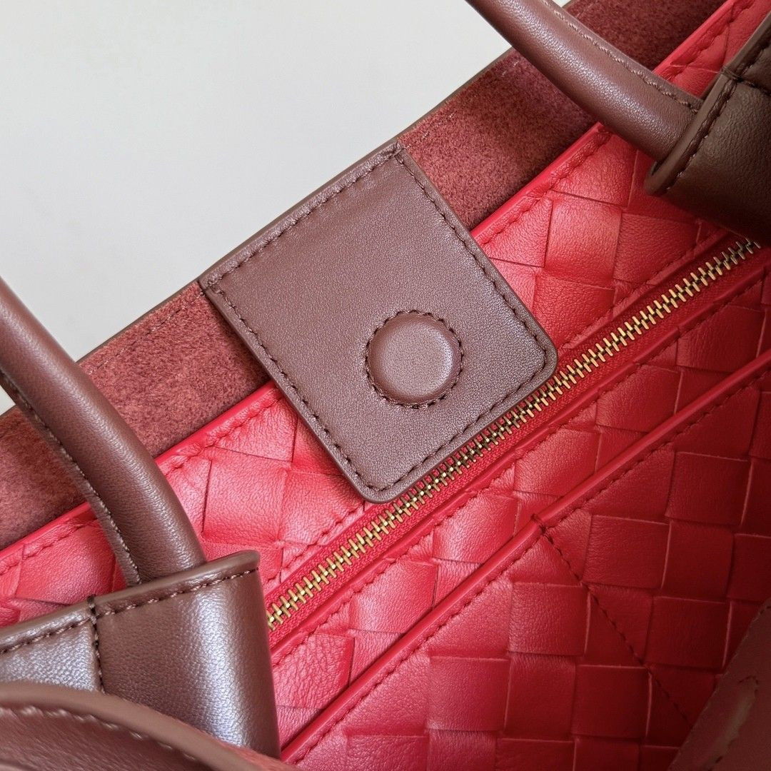 B0tt*ga Ven*ta Medium Andiamo 32x25x11CM