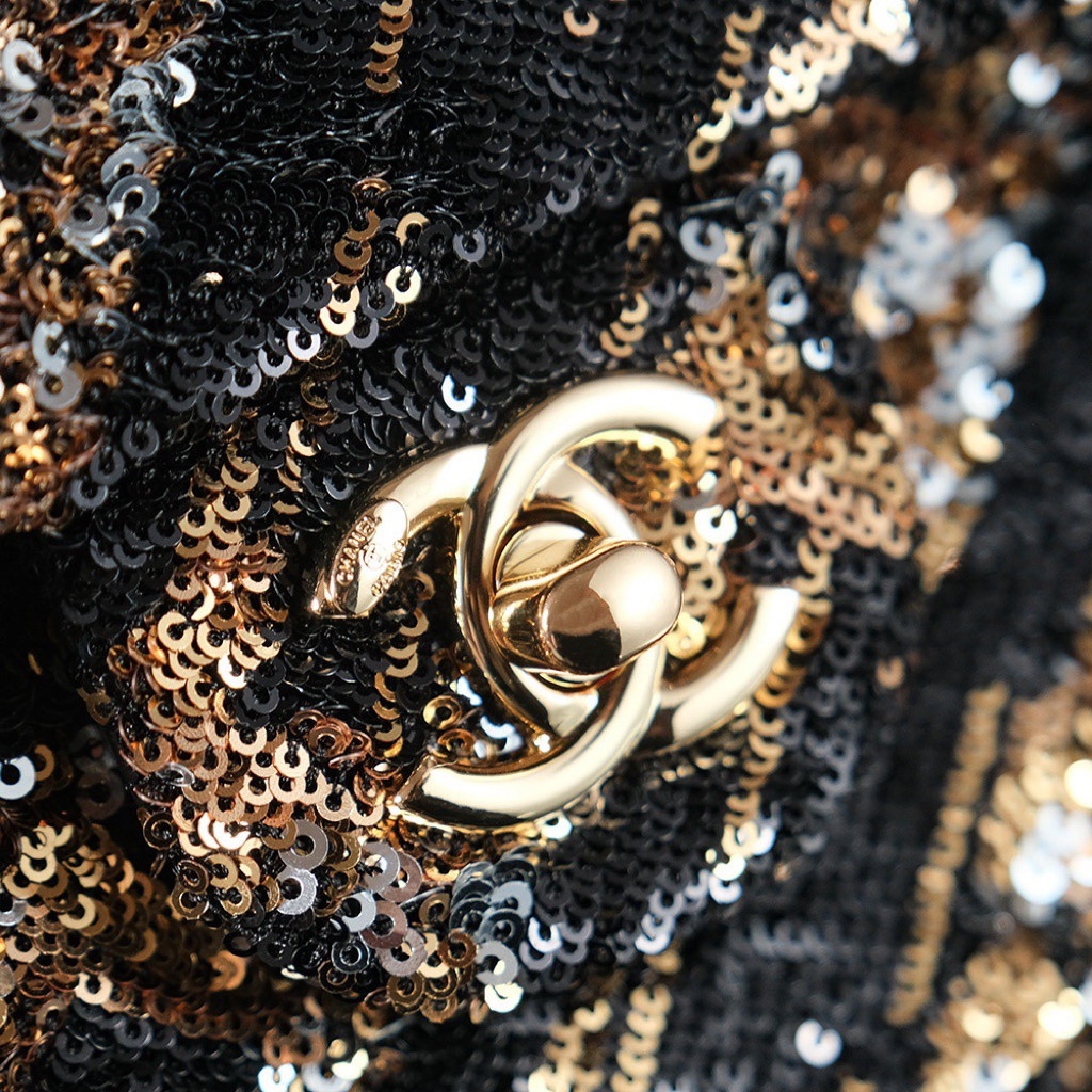 Ch**el Mini CF 14x21x8CM