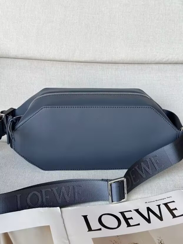 LOEWE Convertible sling in classic calfskin 32.5x9x12.3cm