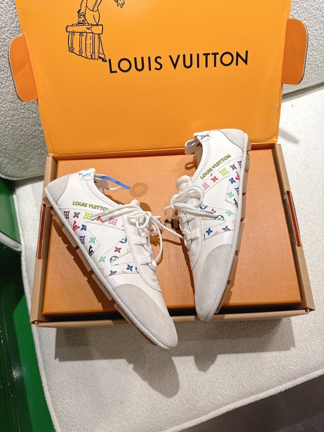 UA LV Sneaker