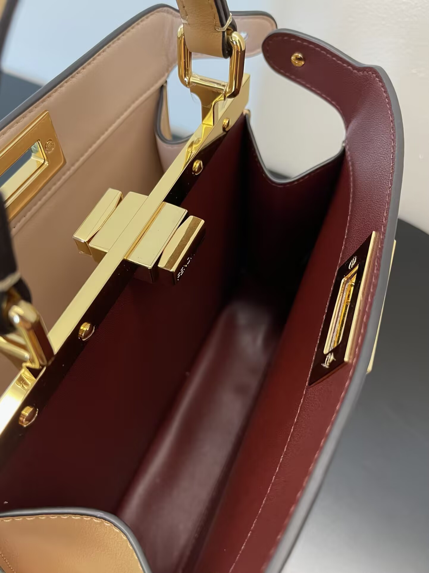 Fendi Peekaboo ISeeU Petite 15.5x11x20cm