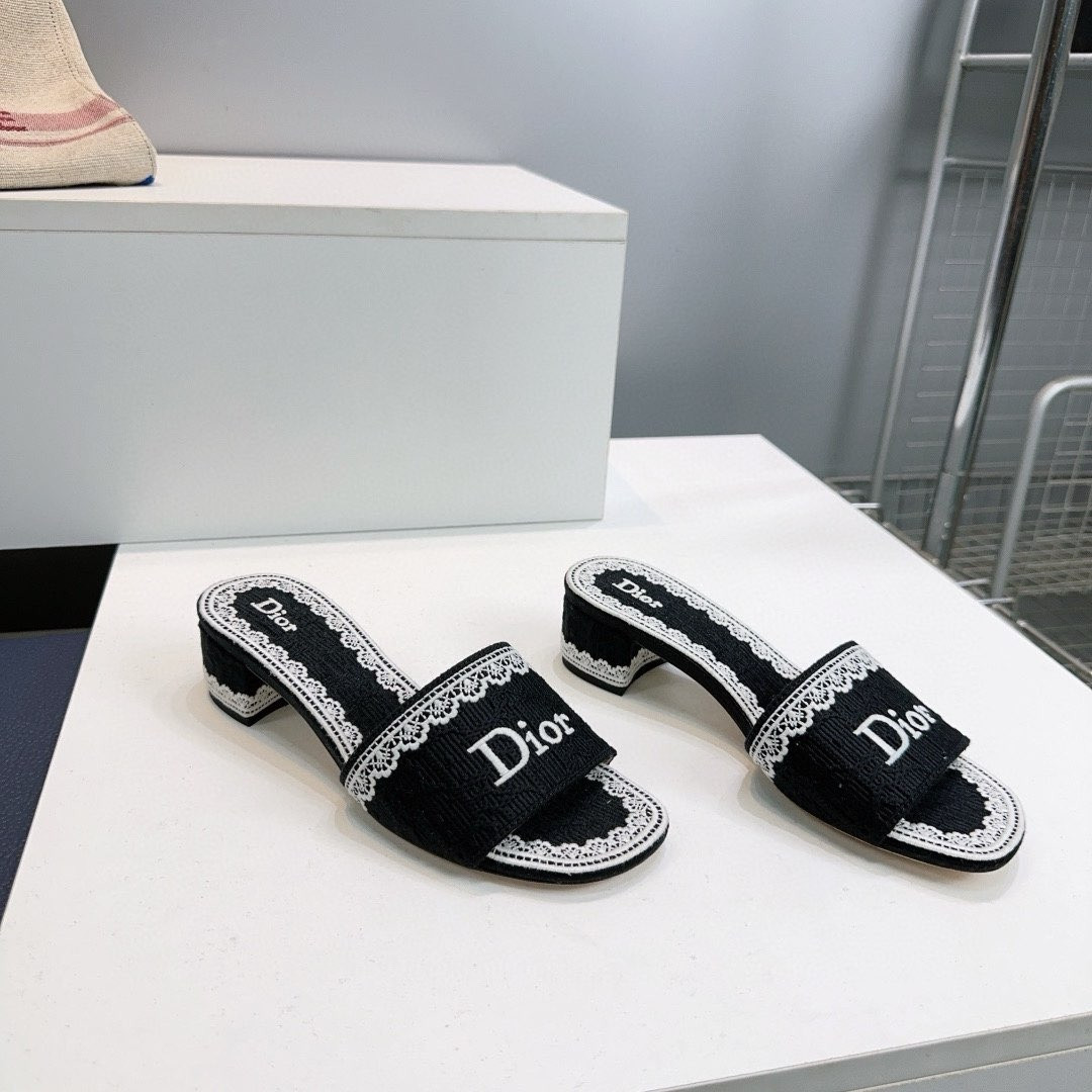 UA D10ramour D10r Dentelle Heeled Slide