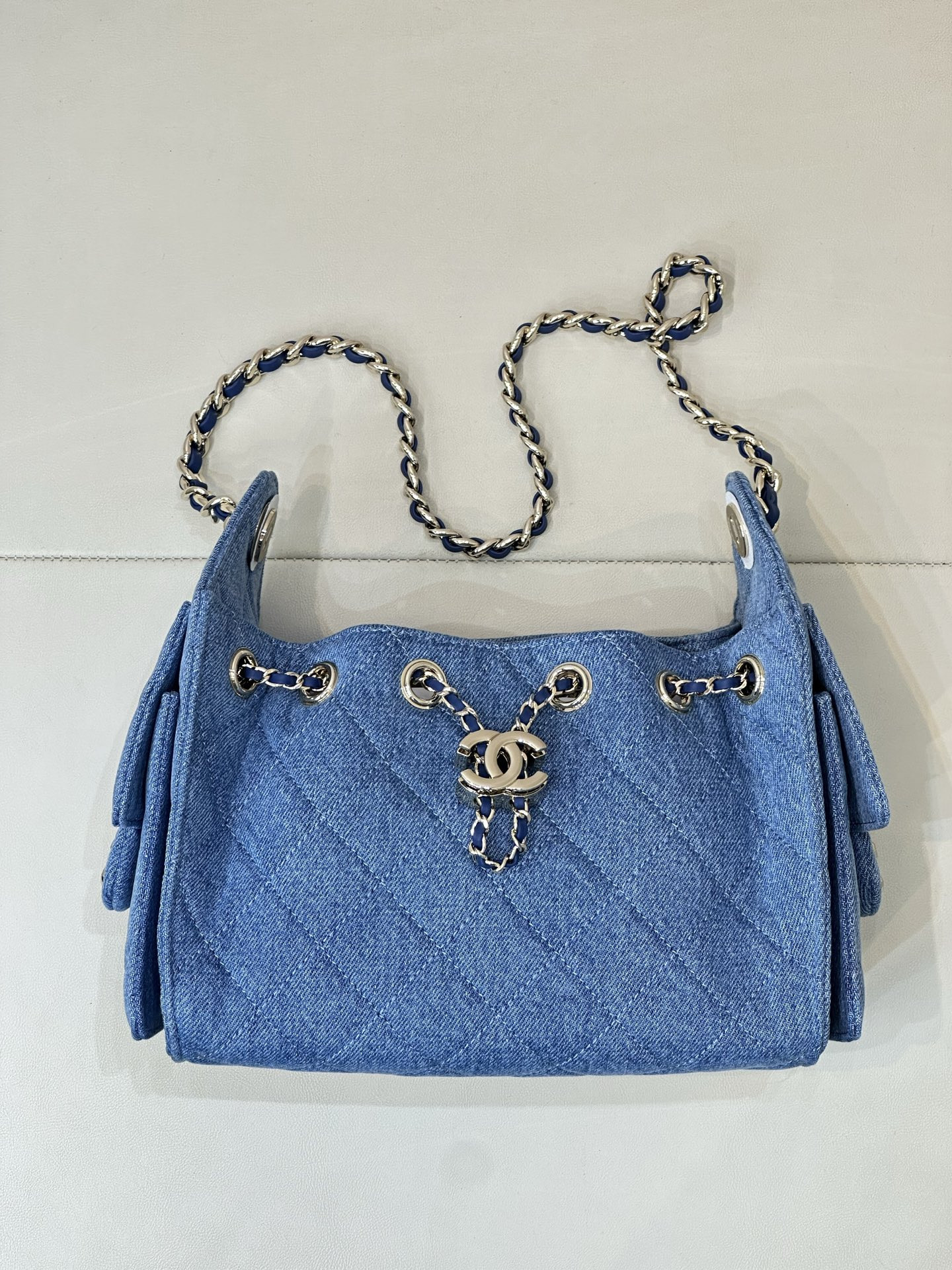 Ch**el 25c bucket bag 20x22x12.5cm