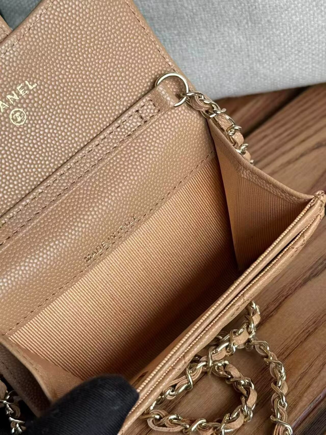 Ch**el Wallet on Chain 11x7.5x2cm