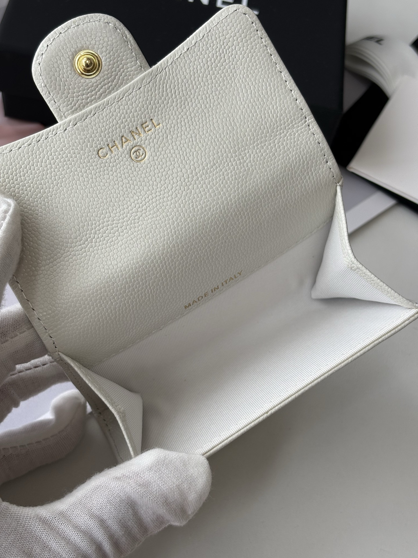 Ch**el Flap Card Holder AP0214 11x8.5x3cm