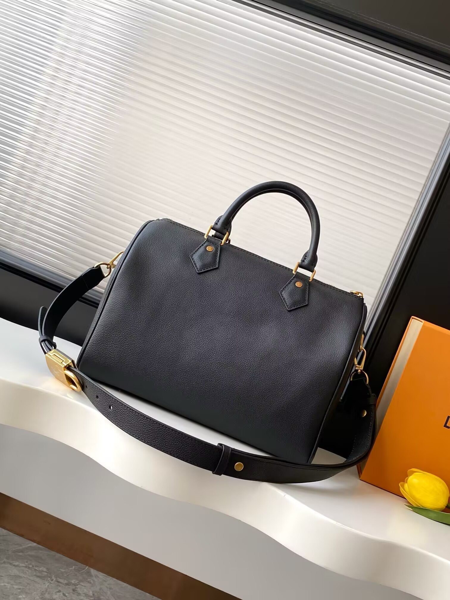 LV Speedy Soft 30 M24891 21x17x 30cm