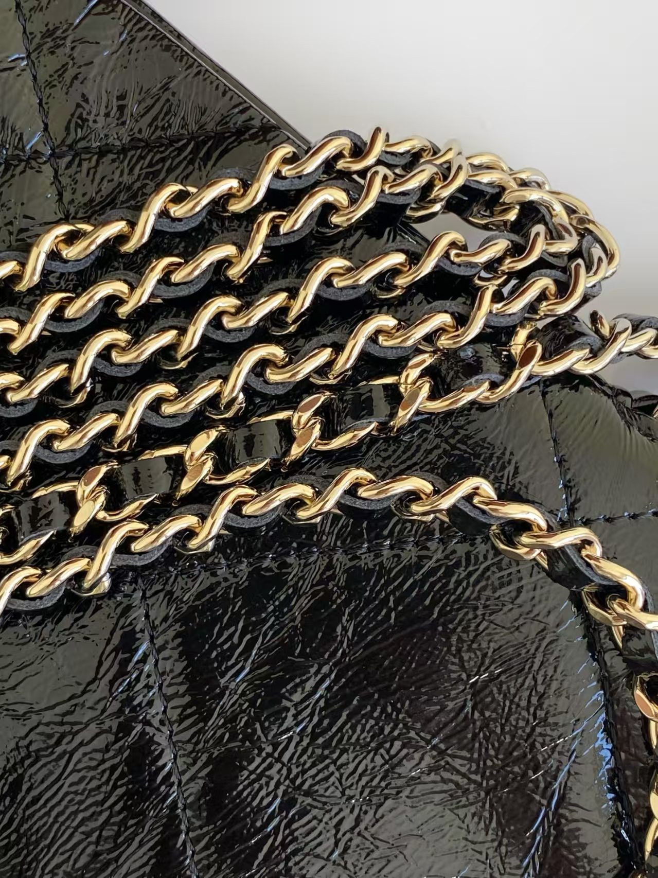 Ch**el Phone Holder with Chain 18x11x2.5cm