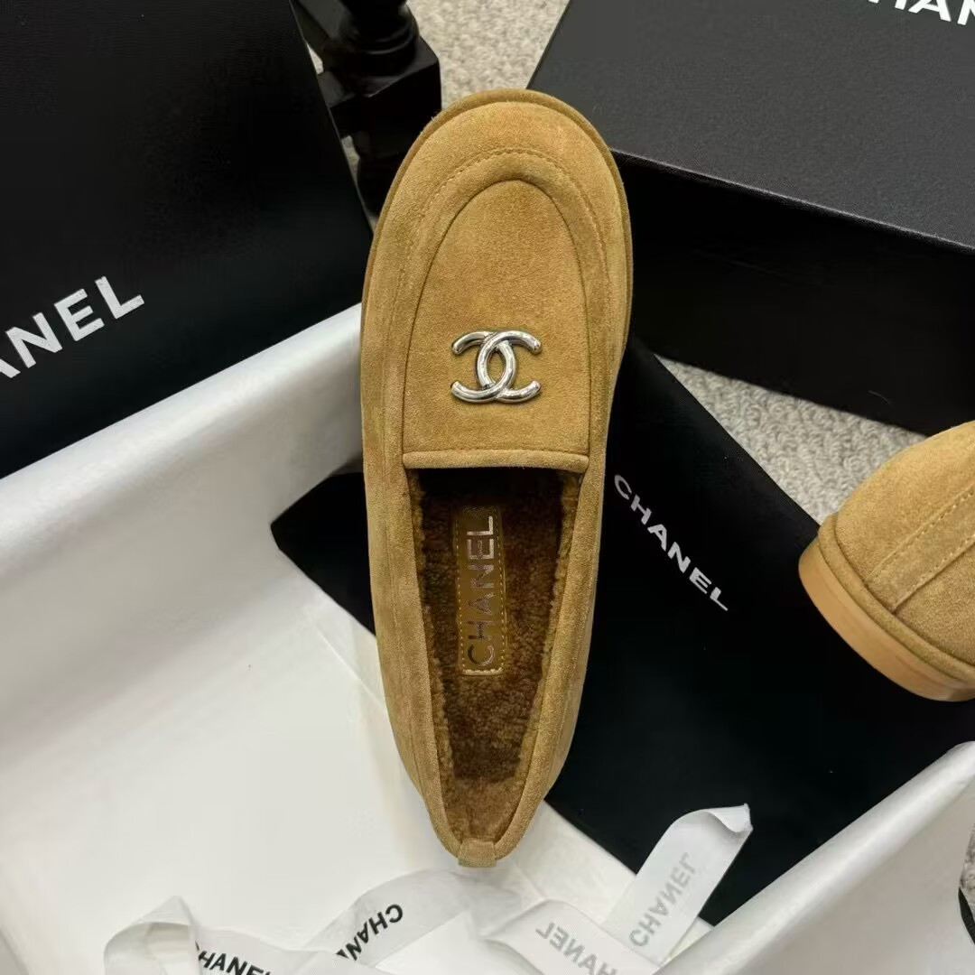 UA Ch**el Loafers