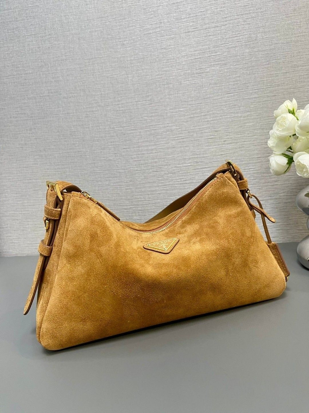 Pra*a Aimee Medium Shoulder Bag 31x18x10cm