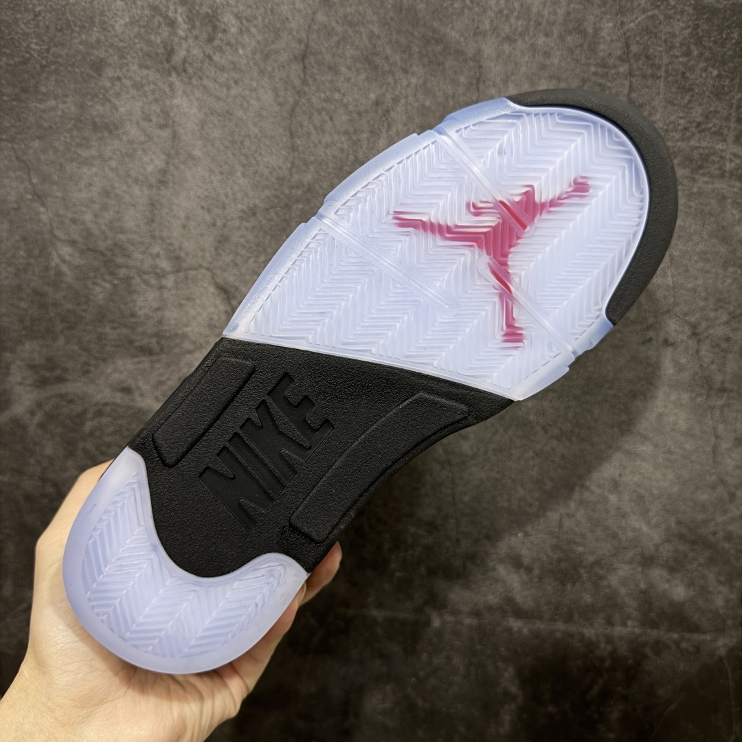 UA Air Jordan 5 Retro