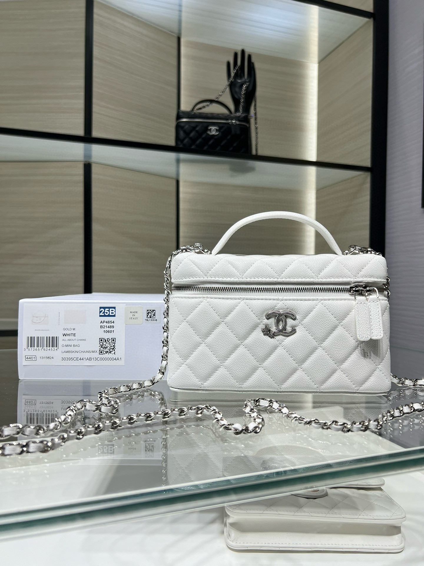 Ch**el long vanity with chain ap4854 19.5x17x5cm
