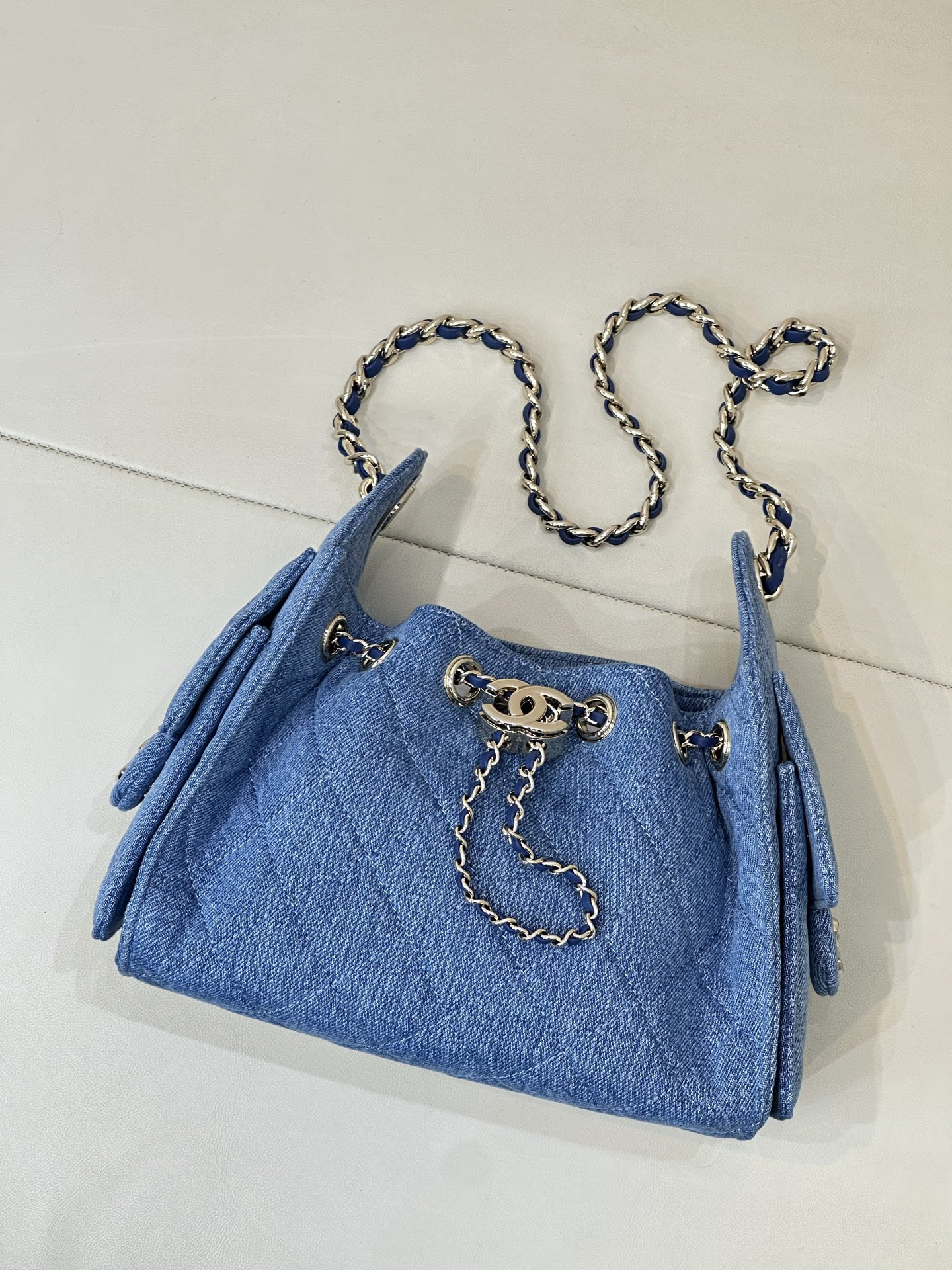 Ch**el 25c bucket bag 20x22x12.5cm