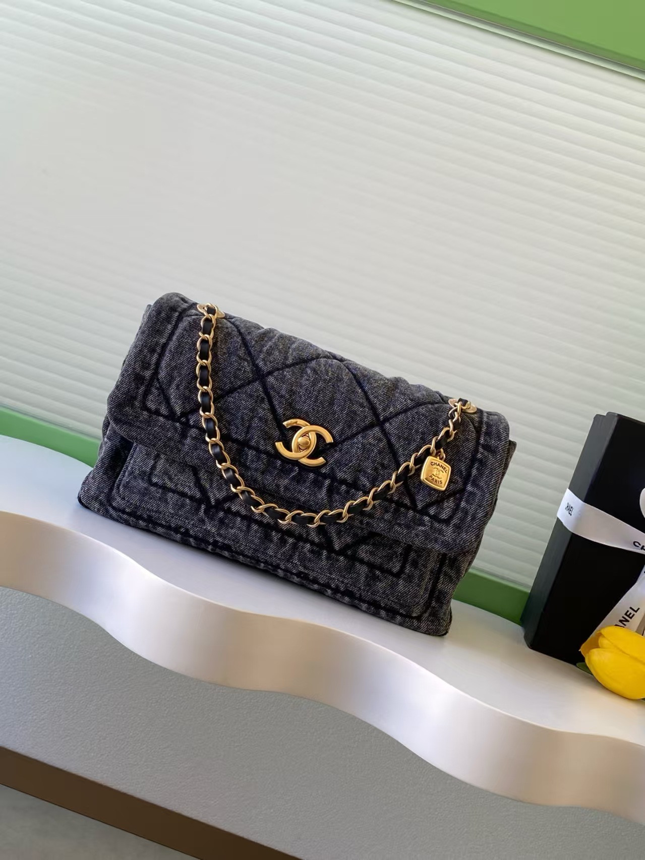 Ch**el Flap Bag 28x18x9cm