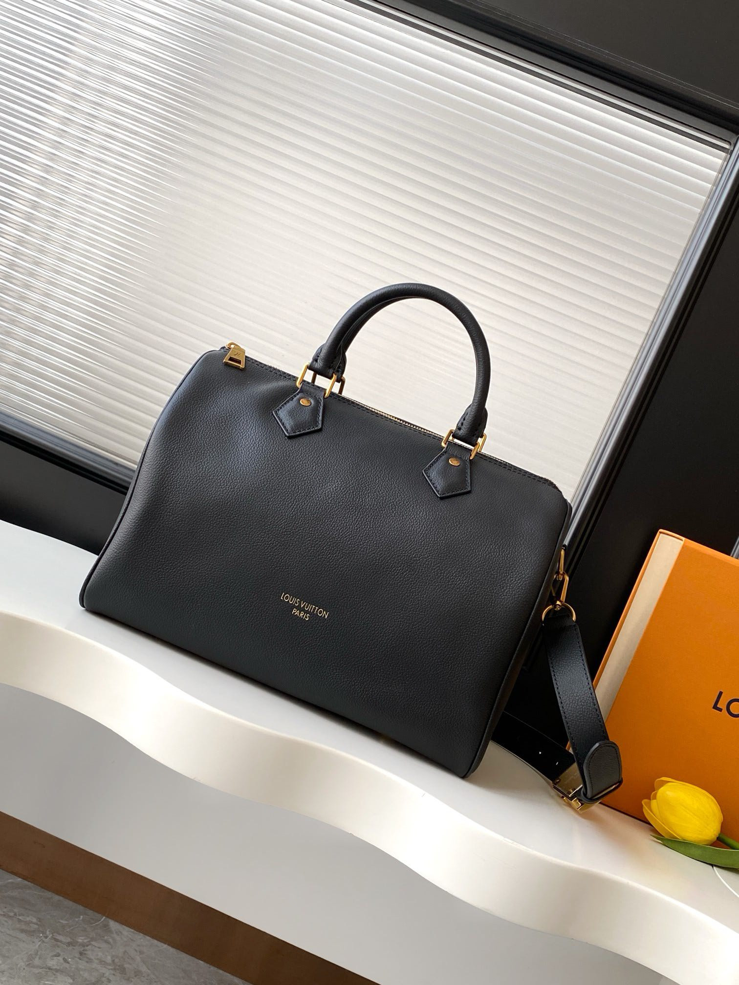 LV Speedy Soft 30 M24891 21x17x 30cm