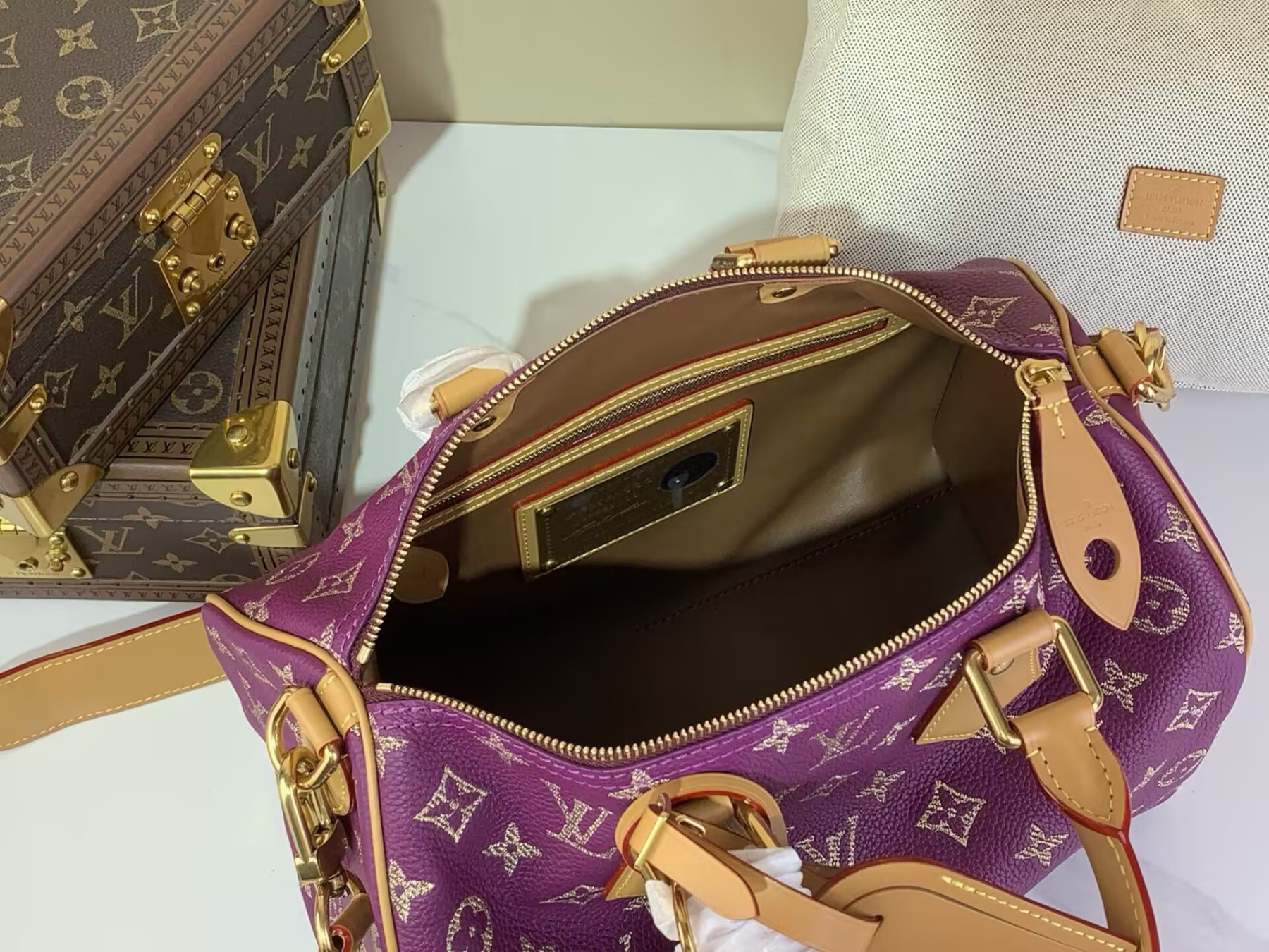 LV Speedy P9 Bandoulière 30 M28076 30x21x17cm