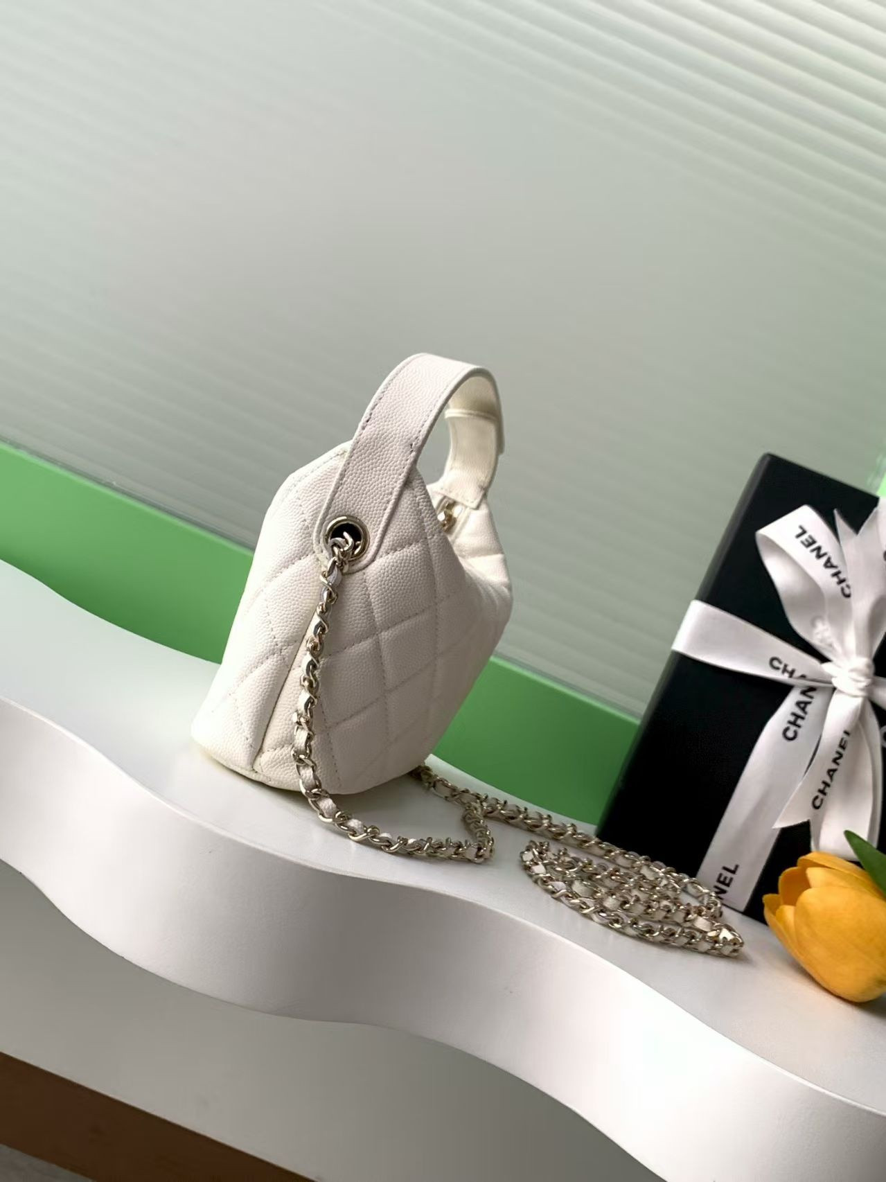 Ch**el Clutch with Chain 21.5x19x6cm