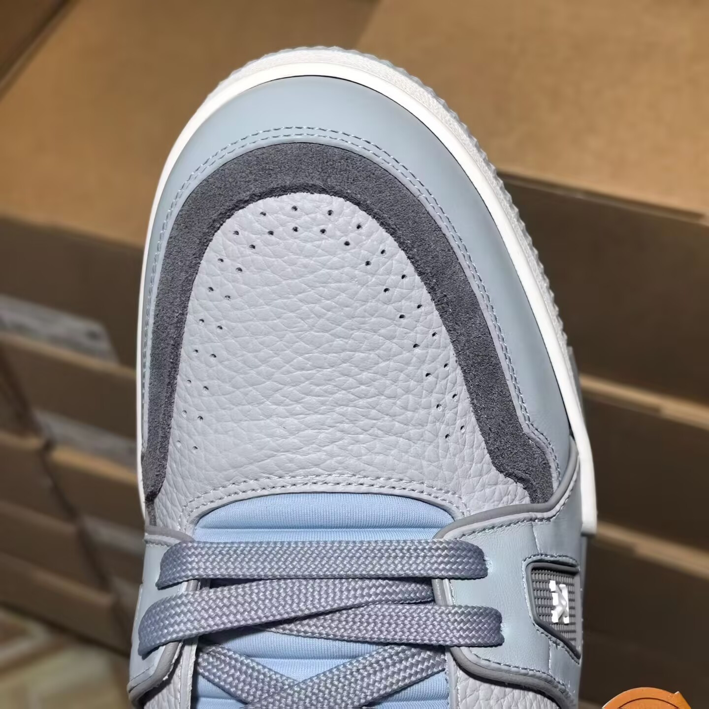 UA LV trainer Sneakers