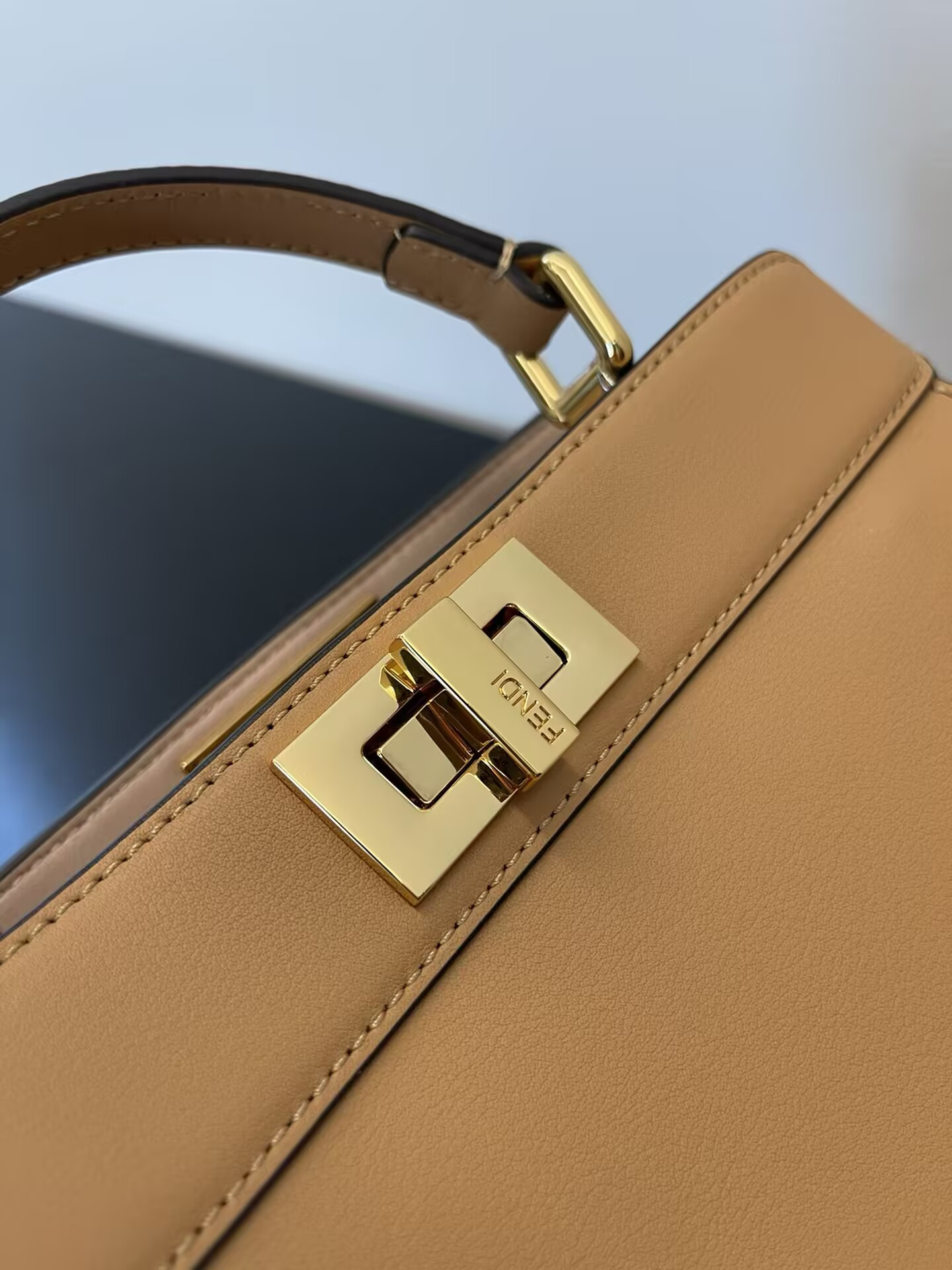 Fendi Peekaboo ISeeU Petite 15.5x11x20cm