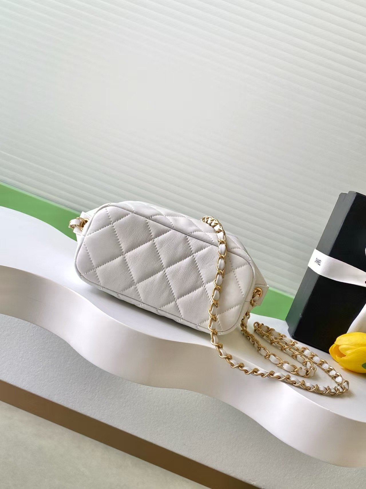 Ch**el Hobo Handbag 23.5x13x7.5cm