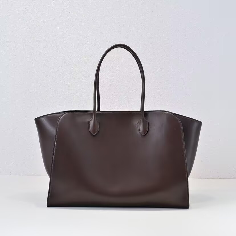 The R0w Marlo Bag in Leather 43x19x30cm