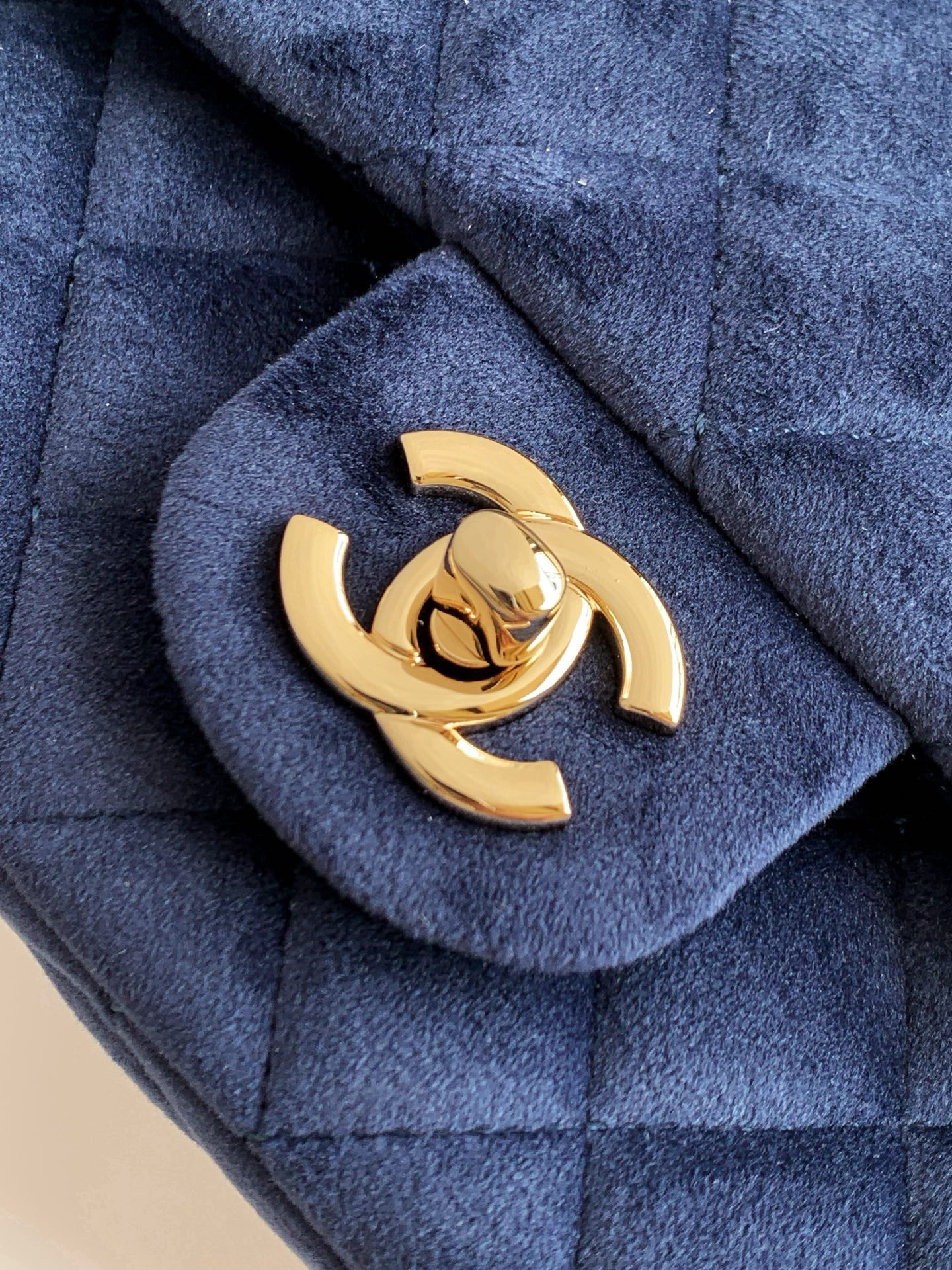 Ch**el MINI FLAP BAG 13x18x7cm