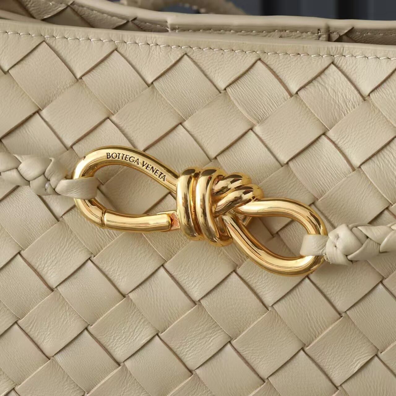 B0tt*ga Ven*ta Medium Andiamo 32x25x11CM