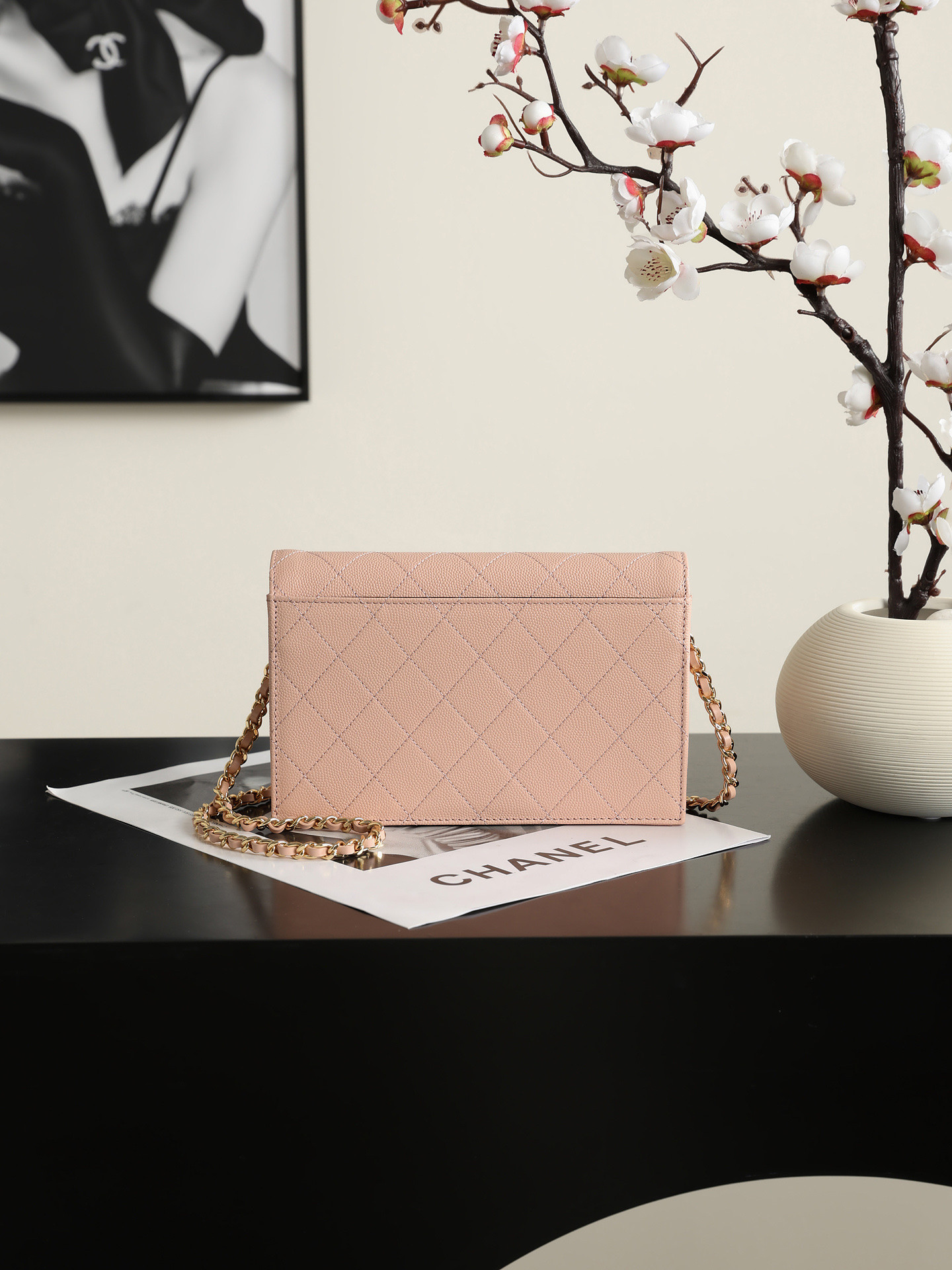 Ch**el Wallet on Chain AP5455 12x19x3.5cm