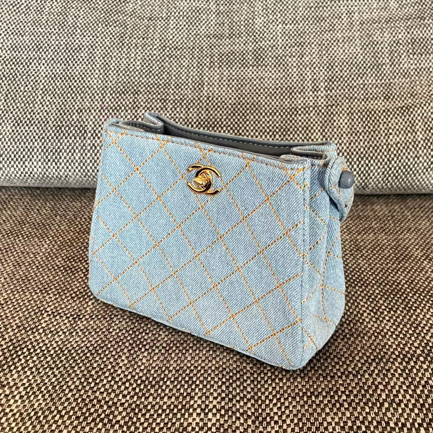 Ch**el mini classic handbag 18x13x7cm
