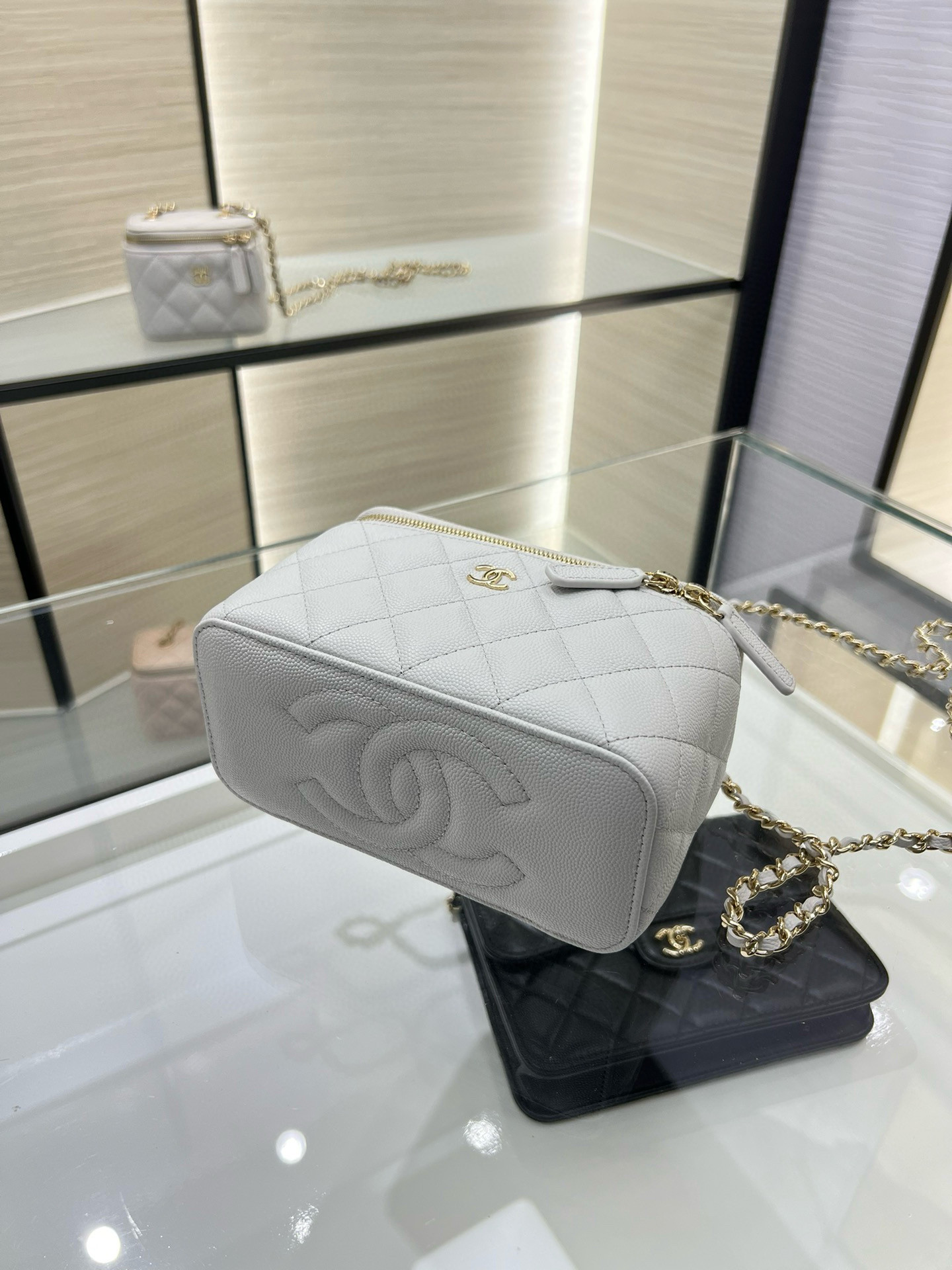 Ch**el Clutch With Chain 10x16x8cm