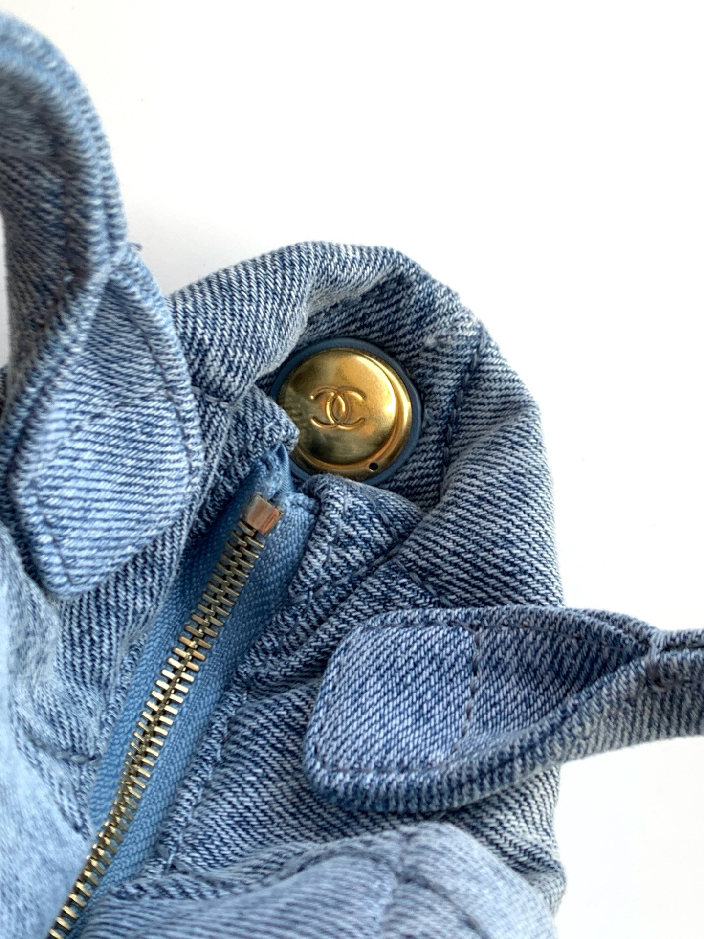 Chanel Mini Bow Bag 18x26x5cm