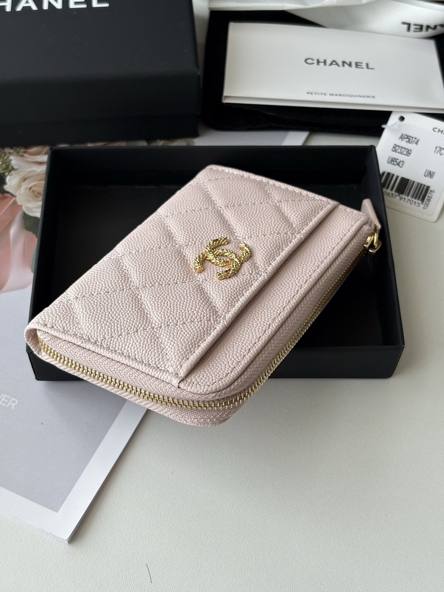 Ch**el Classic Zippered Card Holder AS5074 13x9x2cm