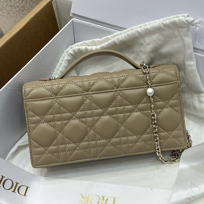 MISS D10r MINI HANDBAG 21 x 11.5 x 4.5 cm