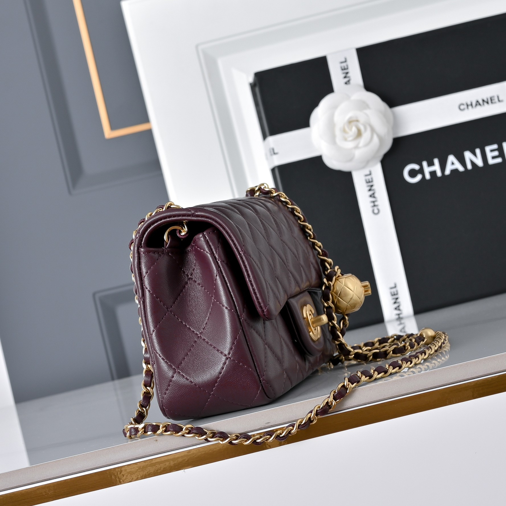 Ch**el flap bag burgundy as1787 20x13x7cm