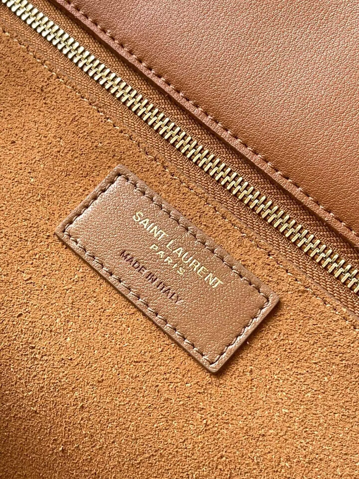 Y51 le 5 à 7 bea in suede 50×28×18cm