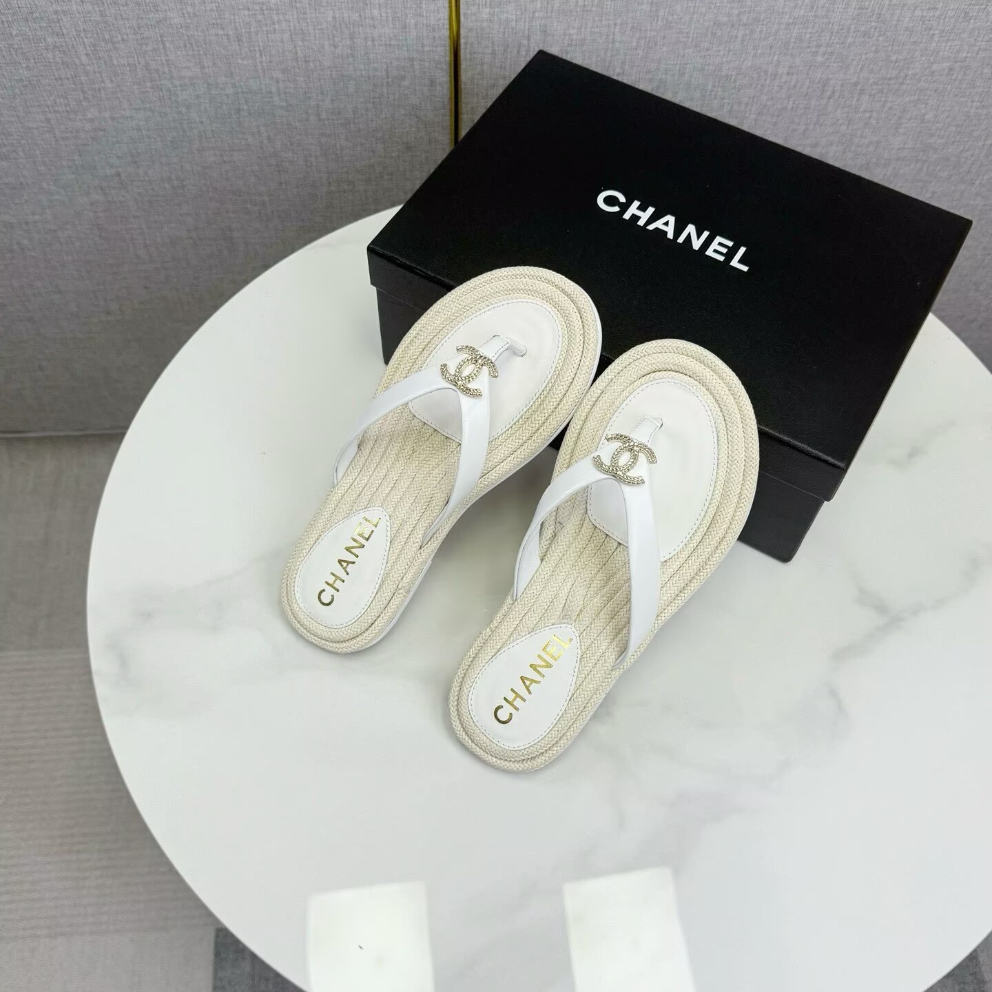 UA Ch**el flip-flops