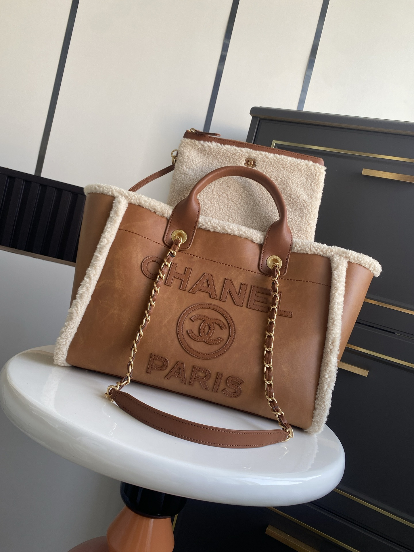 Ch**el deauville tote shopping bag 33cm