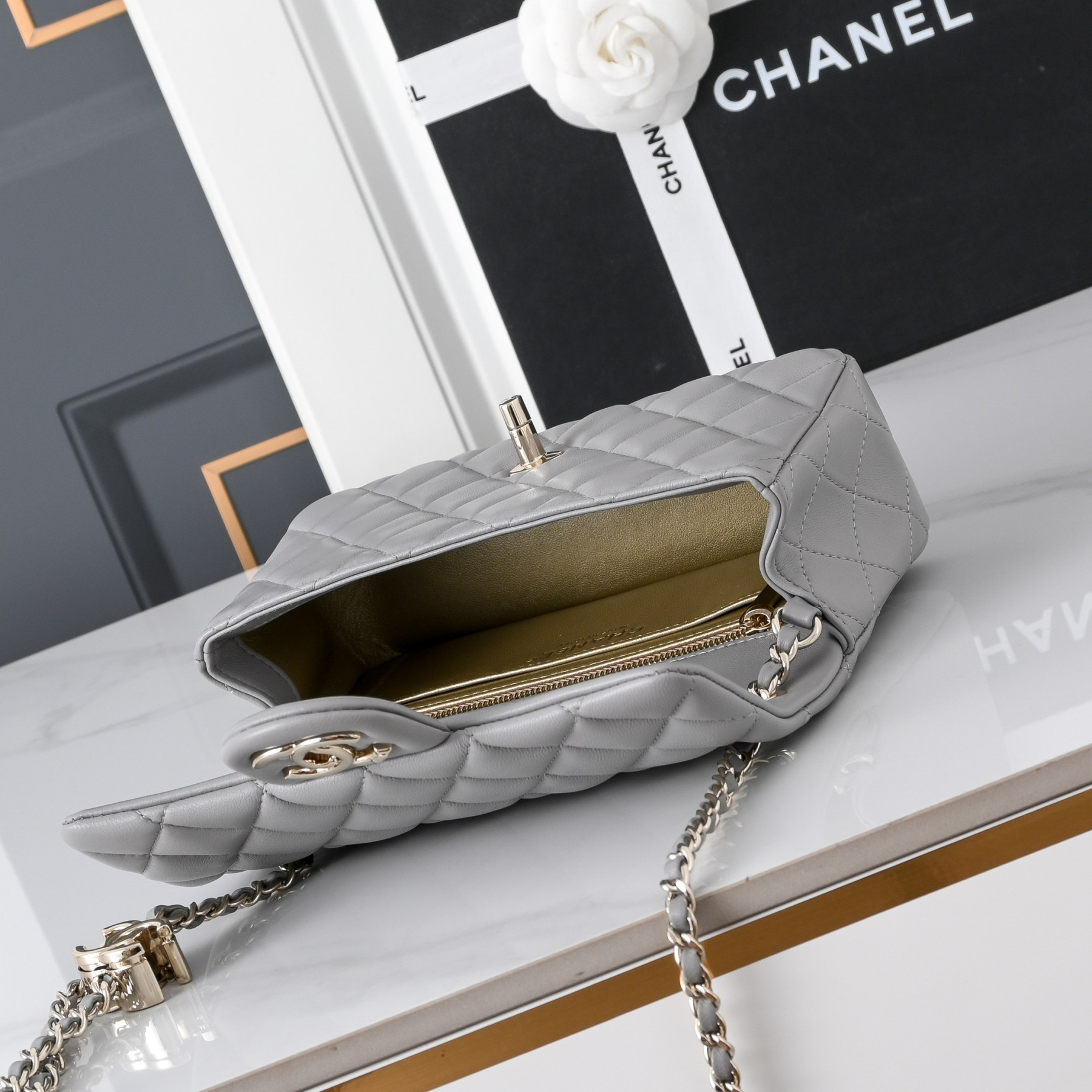 Ch**el classic flap handbag cf as5759 20x13x7cm